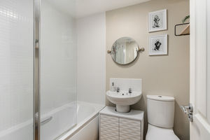 Pargeter Close Adderbury